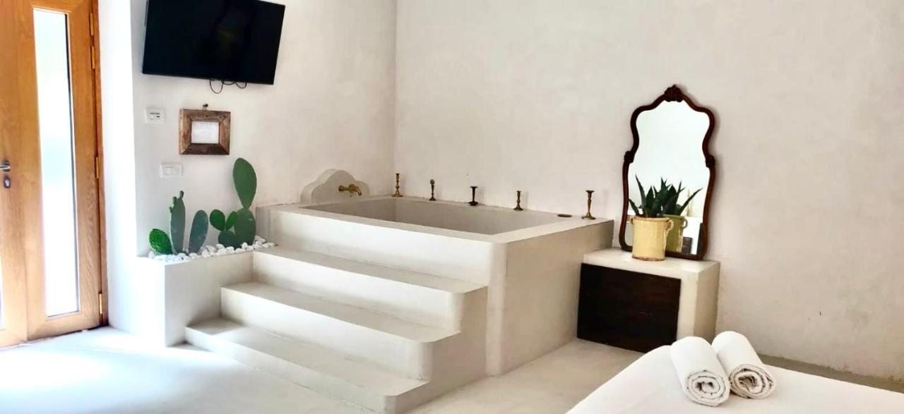 Mareulivi Bed and Breakfast Ostuni Exteriör bild